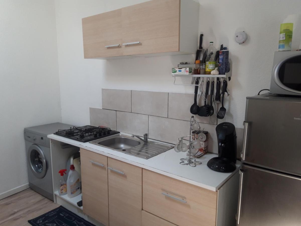 Appartement F1 Meuble 3 Personnes Aubenas Kültér fotó